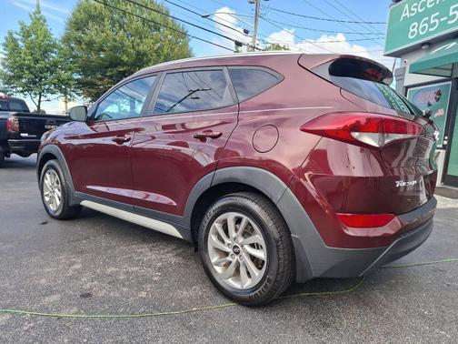 Ruby Wine 2018 Hyundai TUCSON SEL Plus