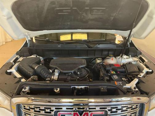 White Frost Tricoat 2017 GMC Acadia Denali