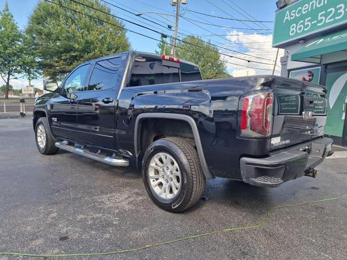 Onyx Black 2017 GMC Sierra 1500 SLT