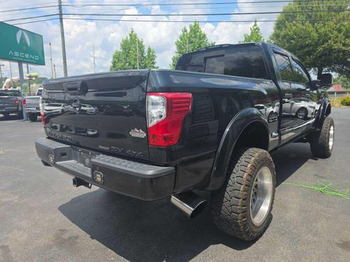 Magnetic Black Metallic 2019 Nissan Titan XD SV