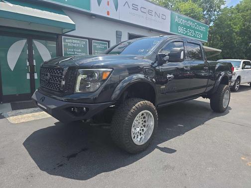 Magnetic Black Metallic 2019 Nissan Titan XD SV