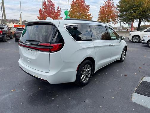 2022 Chrysler Pacifica Touring
