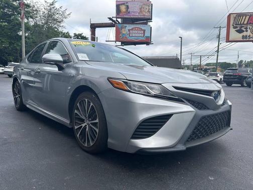2019 Toyota Camry Hybrid SE