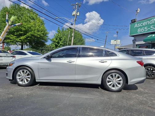Silver Ice Metallic 2019 Chevrolet Malibu LT