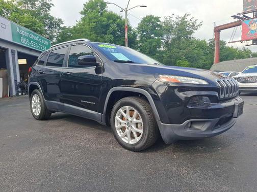 Diamond Black Crystal Pearlcoat 2017 Jeep Cherokee Latitude
