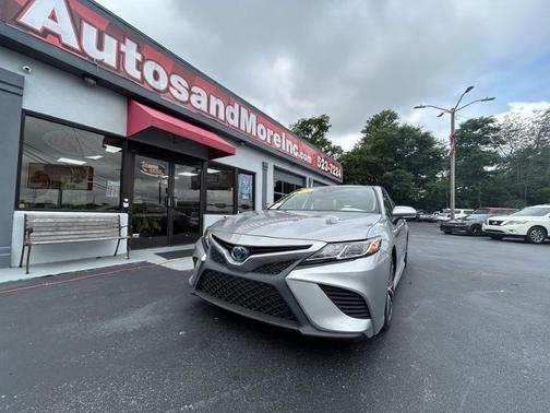 2019 Toyota Camry Hybrid SE