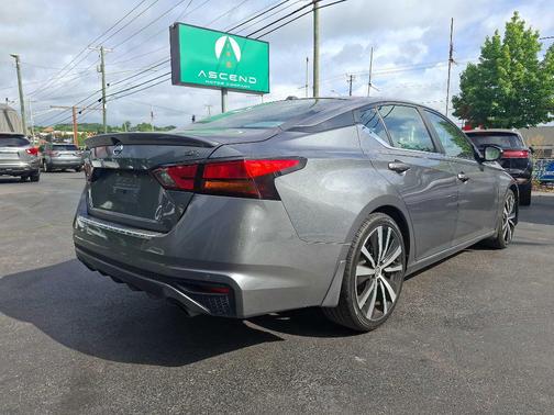 Gun Metallic 2020 Nissan Altima SR FWD