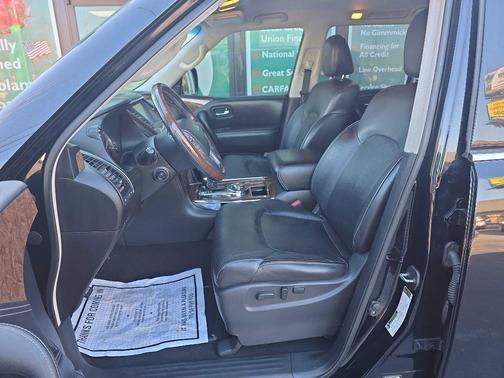 2017 INFINITI QX80 Base