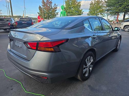 2022 Nissan Altima S FWD