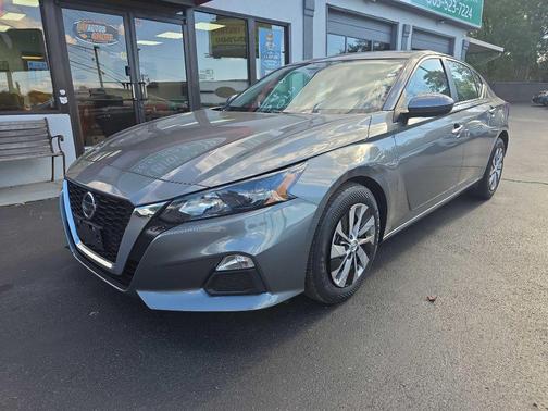 2022 Nissan Altima S FWD