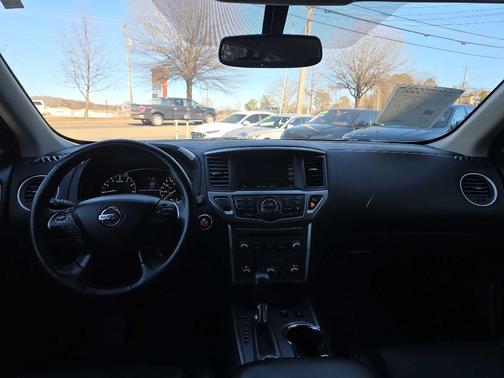 2019 Nissan Pathfinder SL