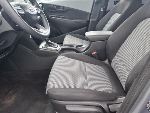 Sonic Silver 2020 Hyundai KONA SE