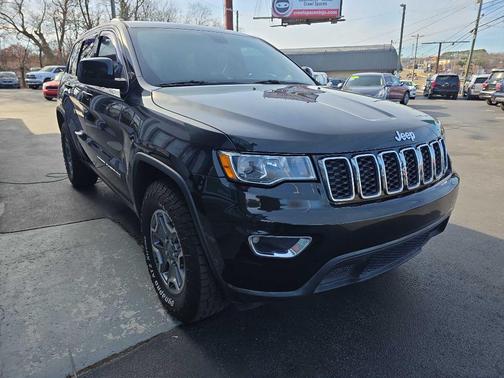 2017 Jeep Grand Cherokee Laredo