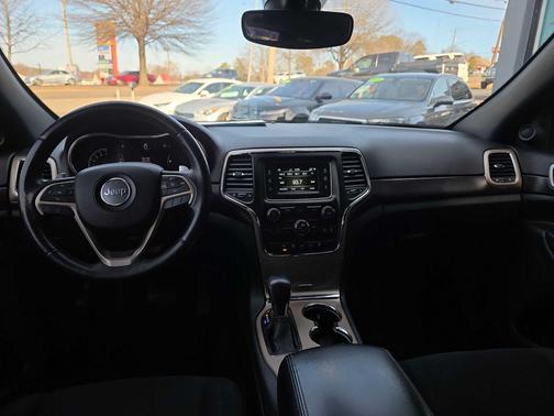 2017 Jeep Grand Cherokee Laredo