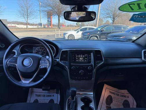 2017 Jeep Grand Cherokee Laredo