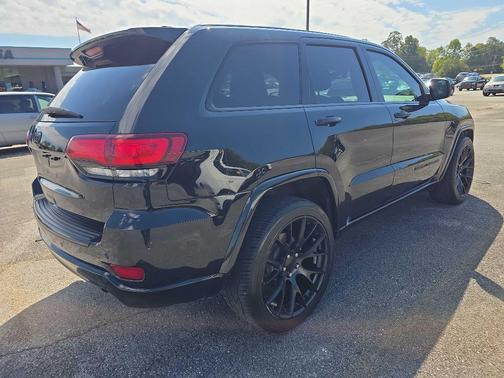 2018 Jeep Grand Cherokee Laredo E