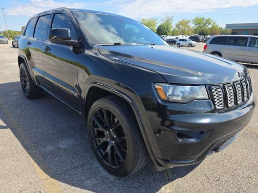 2018 Jeep Grand Cherokee Laredo E