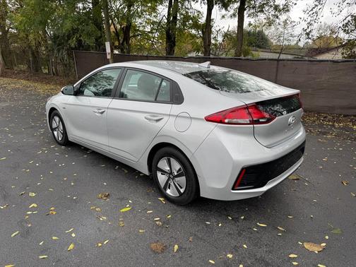 2019 Hyundai IONIQ Hybrid Blue
