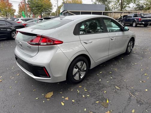 2019 Hyundai IONIQ Hybrid Blue