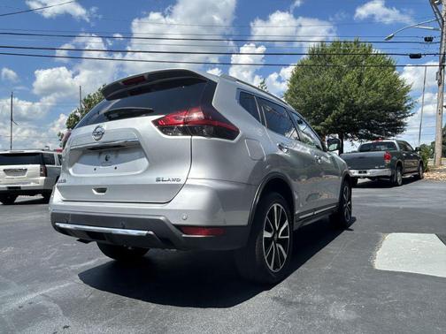 2020 Nissan Rogue SL