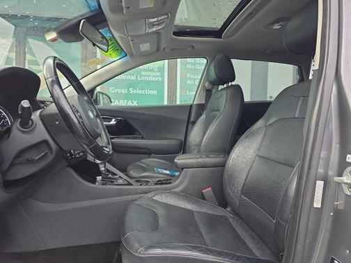 Metal Stream 2017 Kia Niro Touring