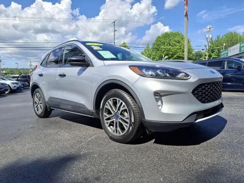 Ingot Silver Metallic 2020 Ford Escape SEL