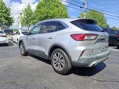 Ingot Silver Metallic 2020 Ford Escape SEL
