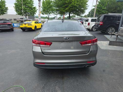 Titanium Silver 2018 Kia Optima LX