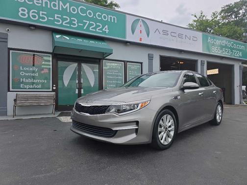 Titanium Silver 2018 Kia Optima LX