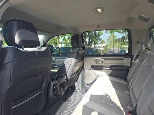 2022 RAM 1500 Limited Crew Cab 4x2 57' Box