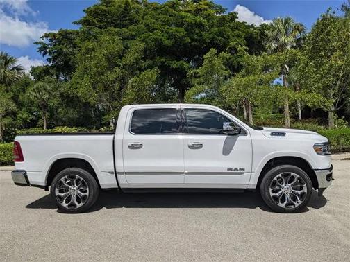 2022 RAM 1500 Limited Crew Cab 4x2 57' Box
