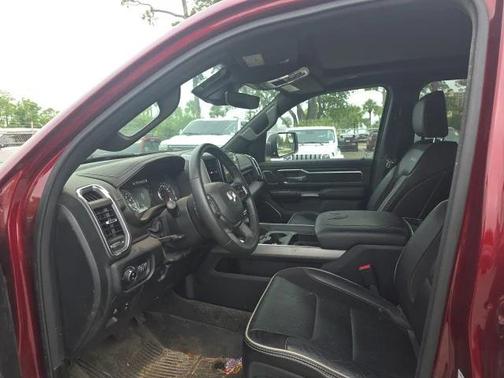 2024 RAM 1500 Laramie Crew Cab 4x4 57' Box