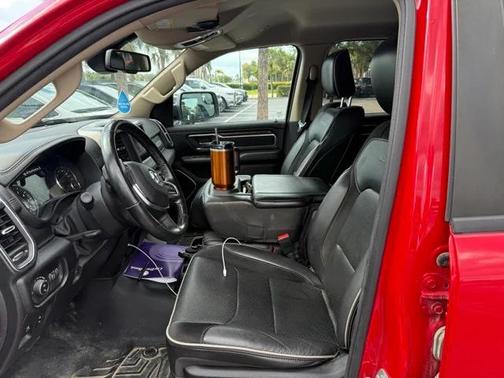 2019 RAM 1500 Laramie Crew Cab 4x4 57' Box