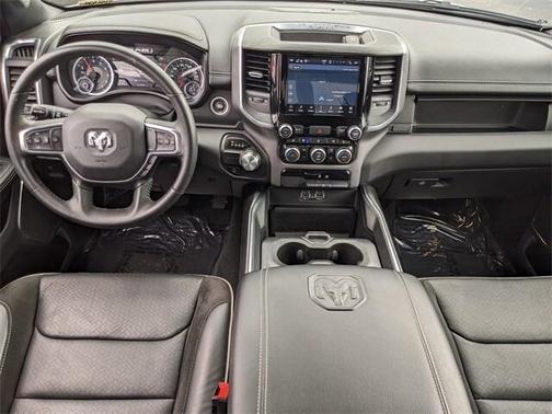 2024 RAM 1500 Laramie Crew Cab 4x2 57' Box