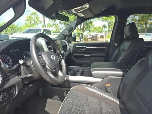2024 RAM 1500 Laramie Crew Cab 4x2 57' Box