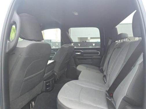 2024 RAM 3500 Big Horn Crew Cab 4x4 8 Box