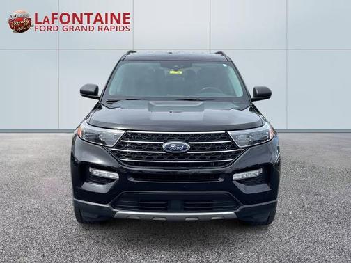 AGATE BLACK METALLIC 2023 Ford Explorer XLT