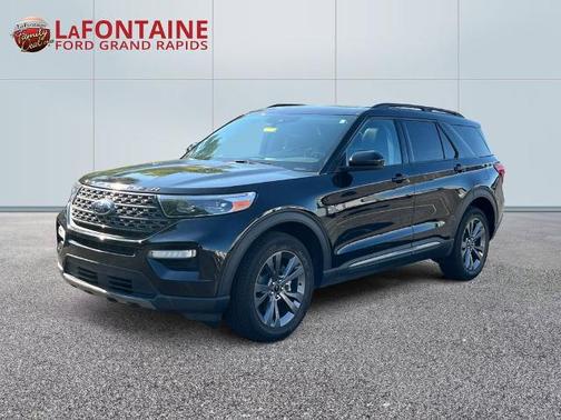AGATE BLACK METALLIC 2023 Ford Explorer XLT