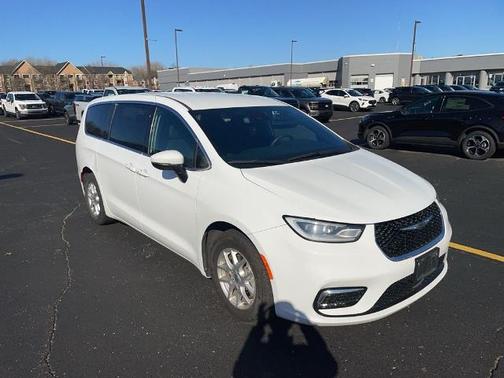 2023 Chrysler Pacifica TOURING