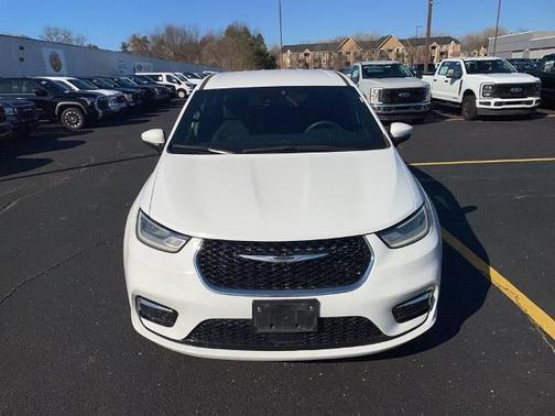 2023 Chrysler Pacifica TOURING