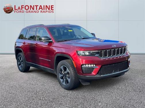 2023 Jeep Grand Cherokee BASE