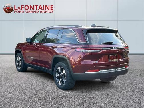 2023 Jeep Grand Cherokee BASE