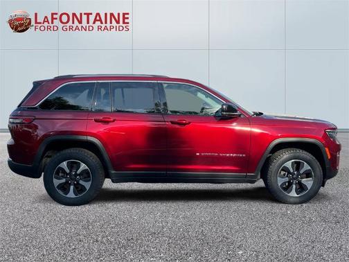 2023 Jeep Grand Cherokee BASE