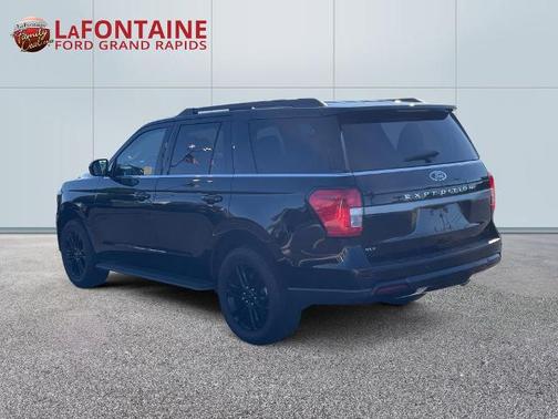 AGATE BLACK METALLIC 2024 Ford Expedition XLT
