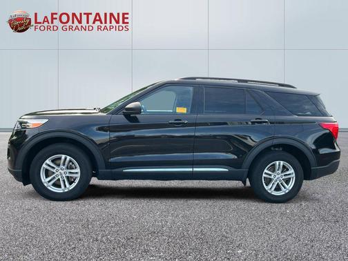 Agate Black Metallic 2023 Ford Explorer XLT