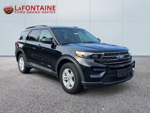 AGATE BLACK METALLIC 2023 Ford Explorer XLT