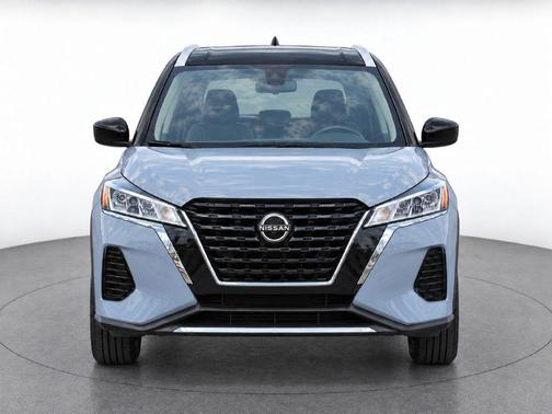 Gray/Super Black 2024 Nissan Kicks SV
