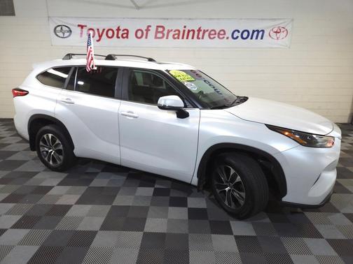 2023 Toyota Highlander XLE