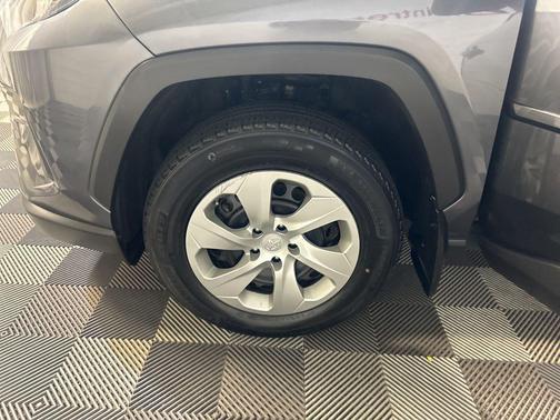 Magnetic Gray Metallic 2022 Toyota RAV4 LE
