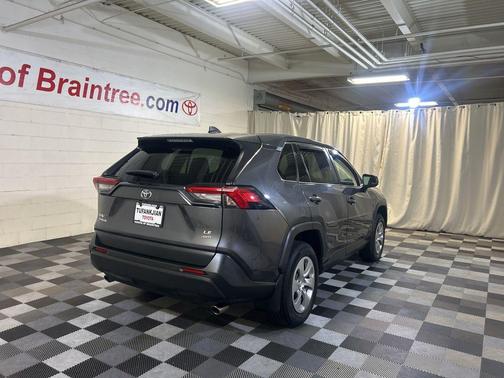 Magnetic Gray Metallic 2022 Toyota RAV4 LE